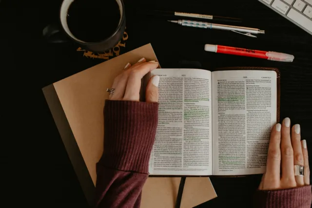 Bible reading min